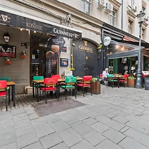 Old Town Fun & Bucarest
